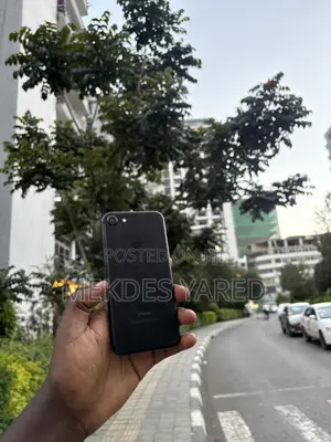 New Apple iPhone 7 32 GB Black
