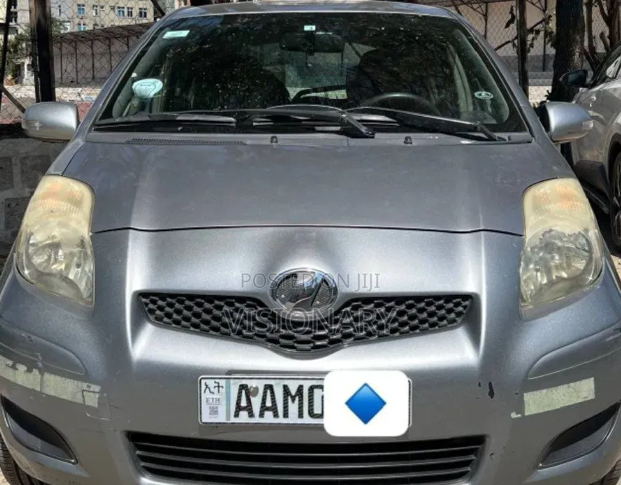 Toyota Yaris 2010 Pearl