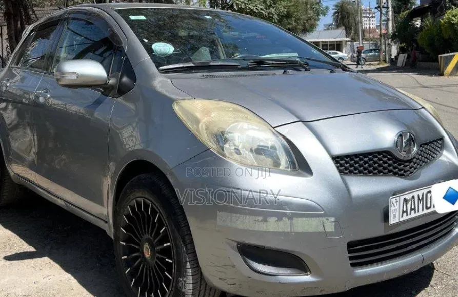 Toyota Yaris 2010 Pearl