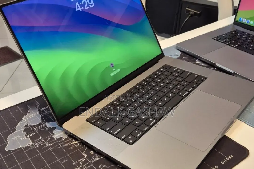 New Laptop Apple MacBook Pro 2021 M1 Max 16GB Apple M1 Max SSD 1T