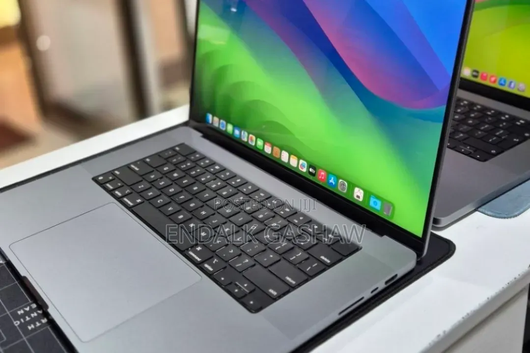 New Laptop Apple MacBook Pro 2021 M1 Max 16GB Apple M1 Max SSD 1T