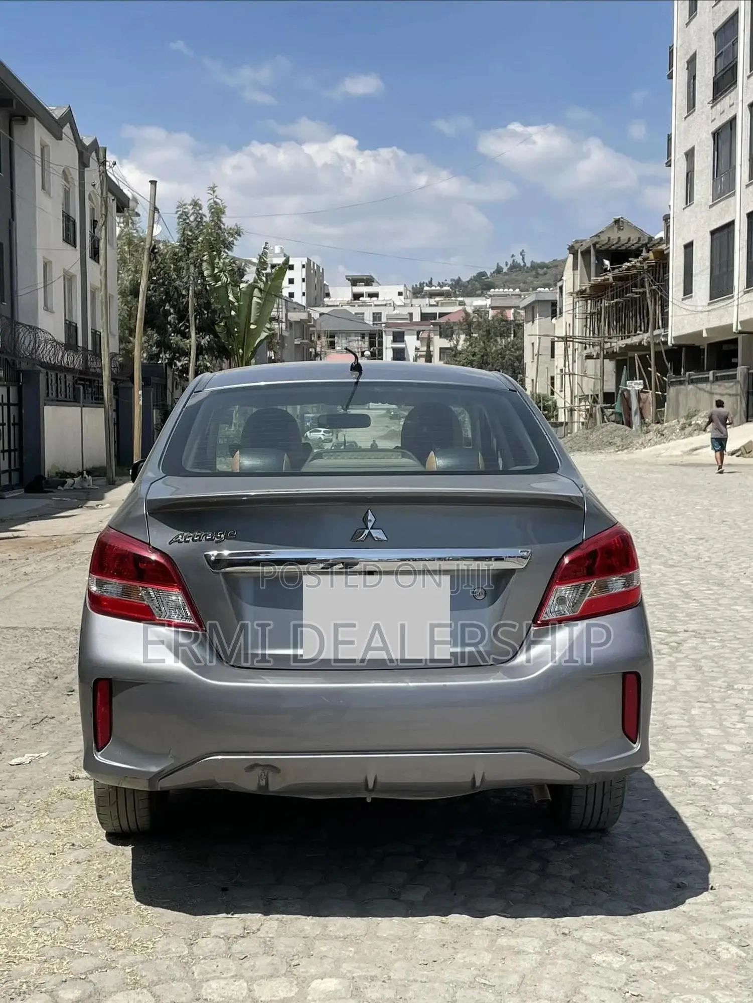 Mitsubishi Attrage 2022 Gray
