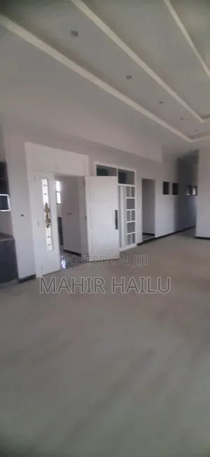 3bdrm Apartment in Gold, Bole for rent