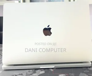 New Laptop Apple MacBook Pro 2022 M2 16GB Intel Core M2 SSD 256GB
