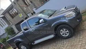 Toyota Hilux 2013 Black