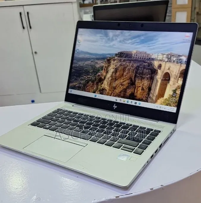 New Laptop HP EliteBook 840 G5 16GB Intel Core i7 SSD 512GB