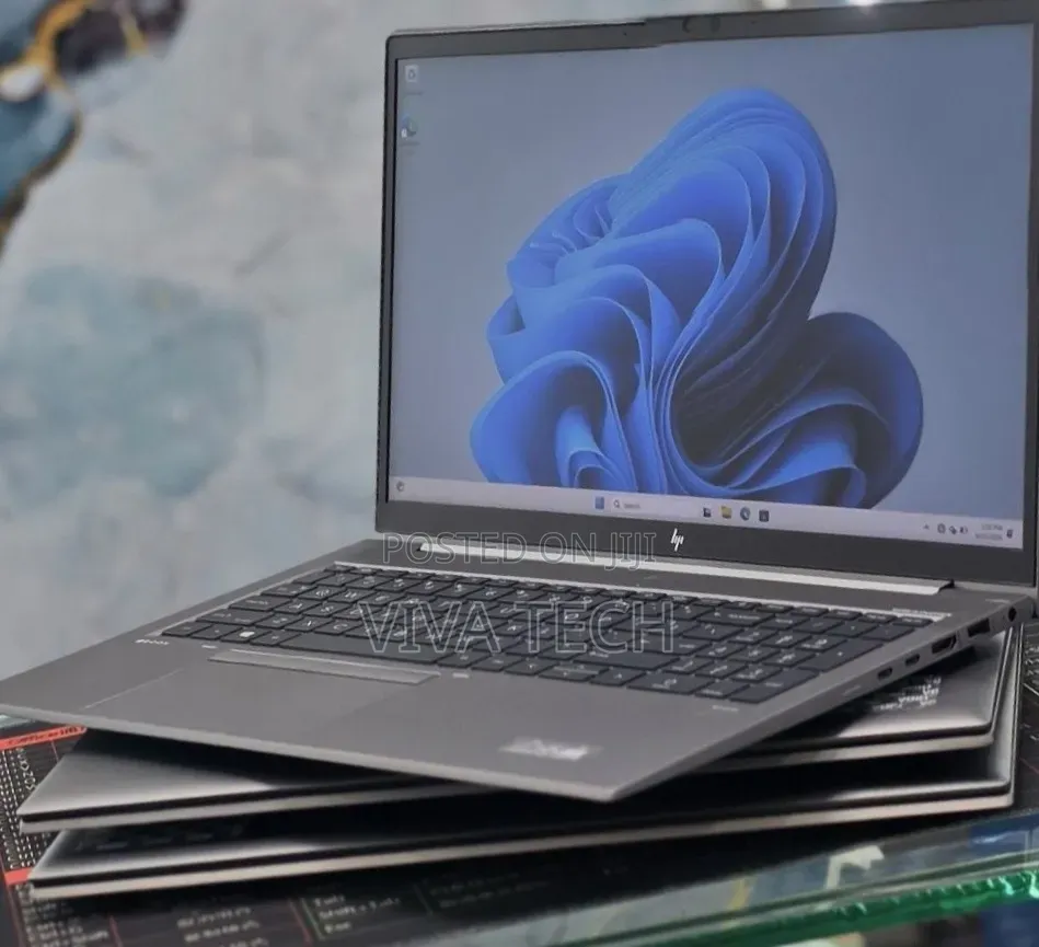 New Laptop HP ZBook Studio 16GB Intel Core i5 SSD 512GB