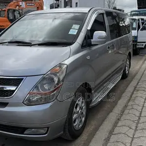 Hyundai Starex 2015 Grey