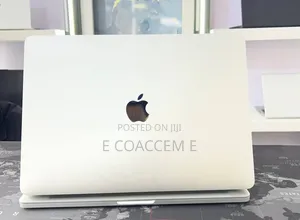New Laptop Apple MacBook Pro 2022 M2 16GB Apple M2 SSD 256GB