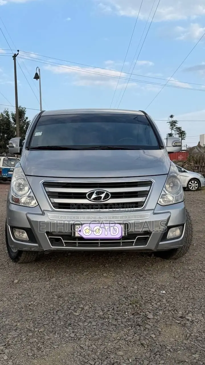 Hyundai Starex 2016 Grey