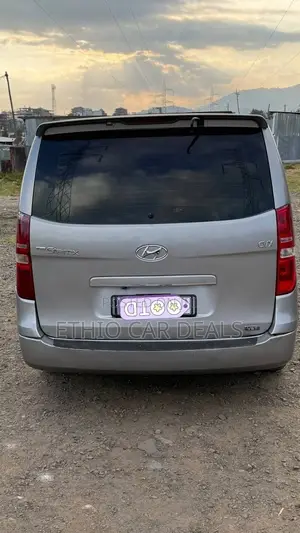 Hyundai Starex 2016 Grey