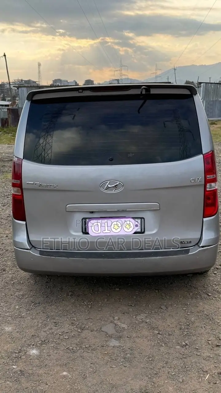 Hyundai Starex 2016 Grey
