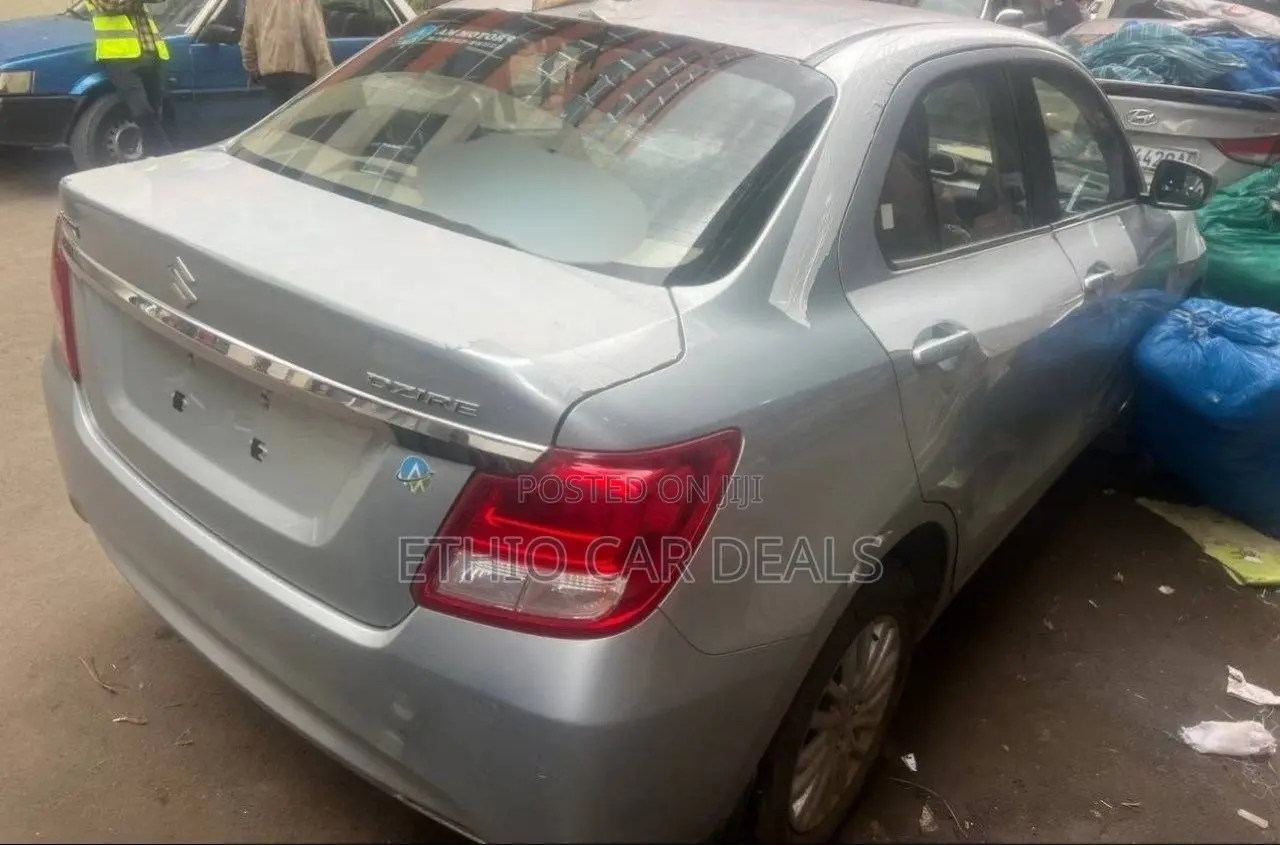 Suzuki Dzire 2024 Silver