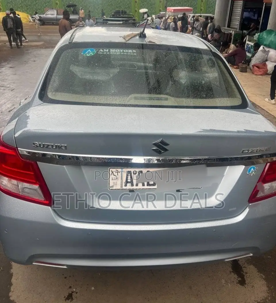 Suzuki Dzire 2024 Silver