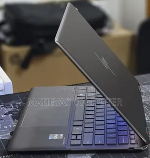 New Laptop HP Spectra 13 16GB Intel Core i5 SSD 512GB