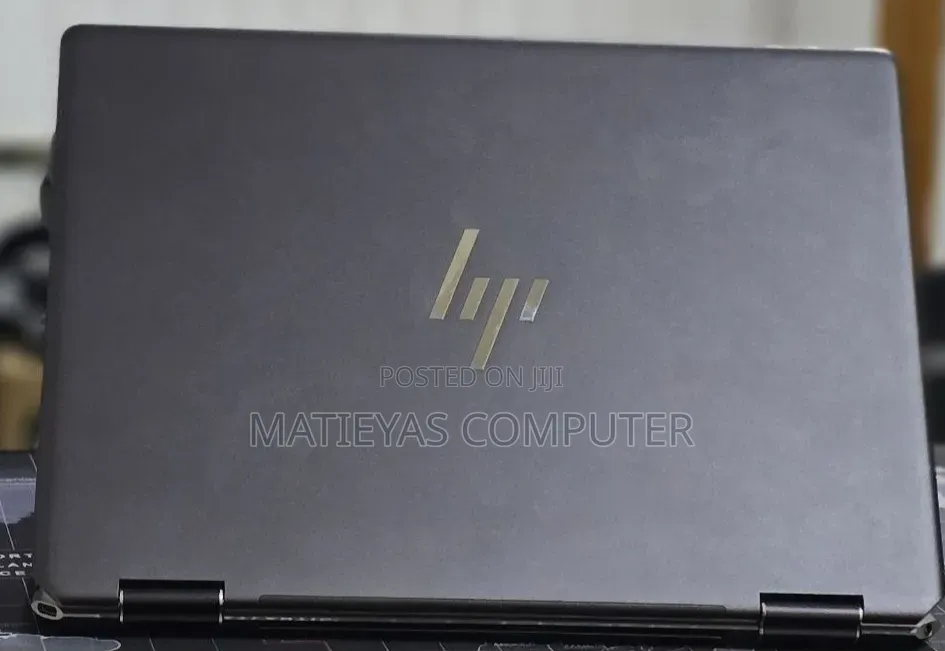 New Laptop HP Spectra 13 16GB Intel Core i5 SSD 512GB