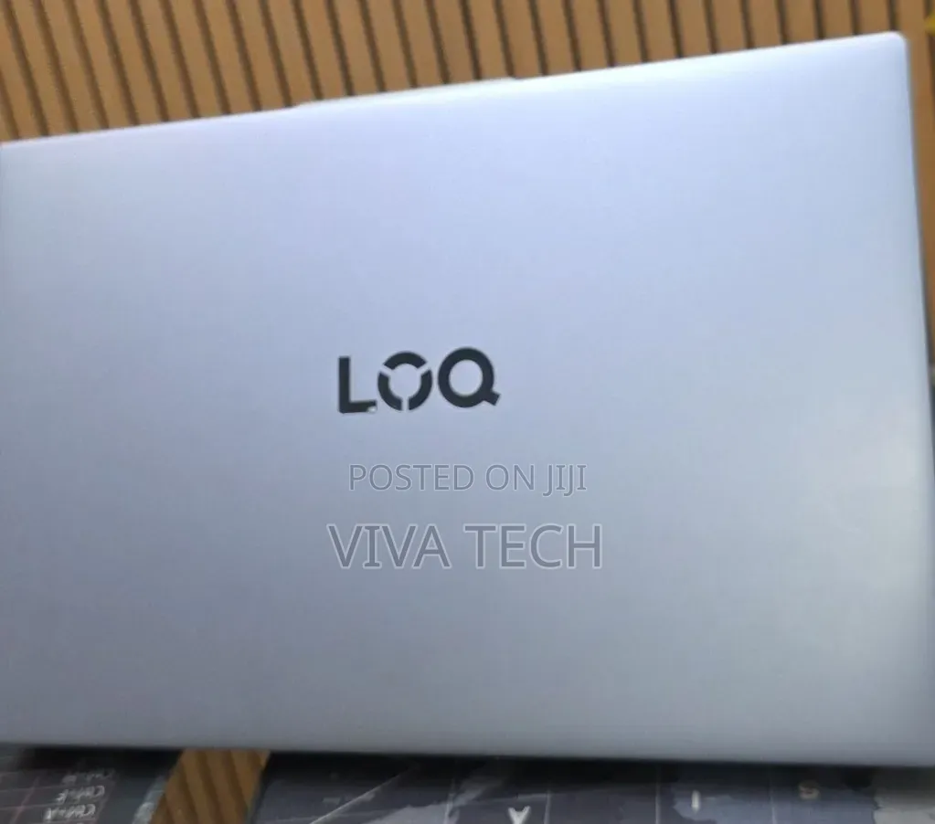 New Laptop Lenovo LOQ 15AHP10 12GB Intel Core i5 SSD 512GB