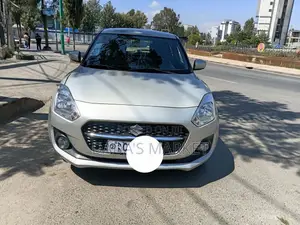 Suzuki Swift 2022 Silver