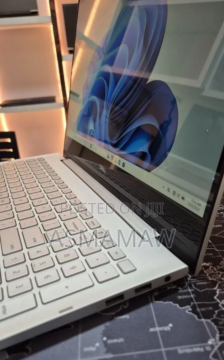 New Laptop Dell Inspiron 15 16GB Intel Core i5 SSD 256GB