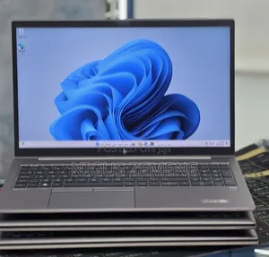 New Laptop HP ZBook Studio G8 16GB Intel Core i5 SSD 512GB