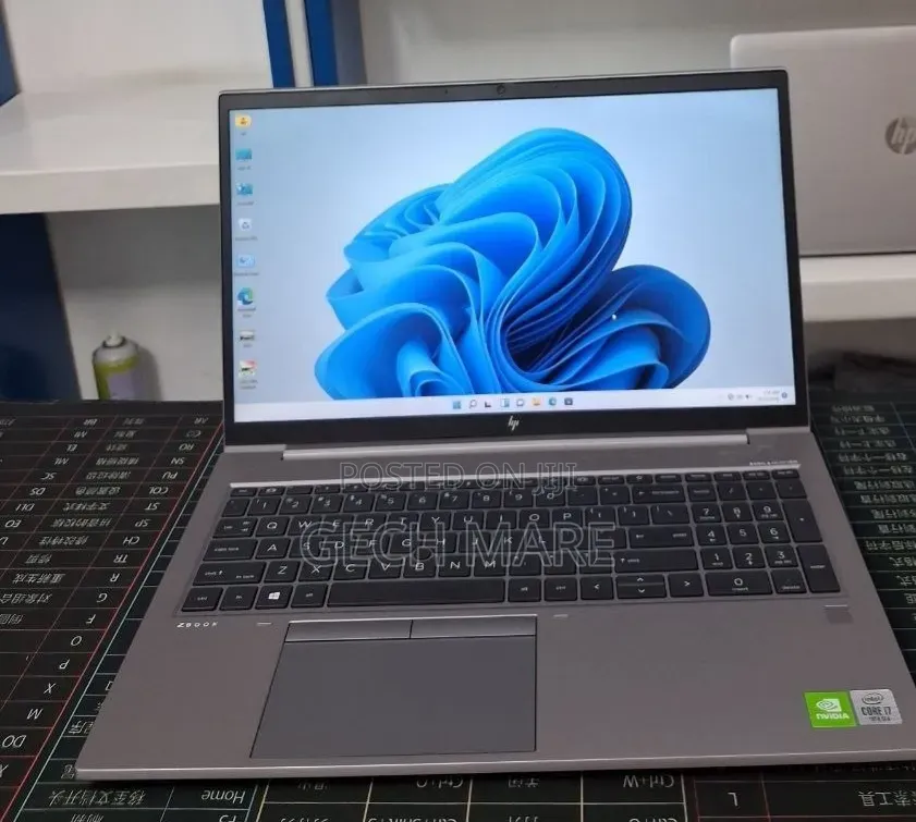 New Laptop HP ZBook 14 16GB Intel Core i7 SSD 512GB