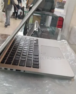 New Laptop Apple MacBook Pro 2013 8GB Intel Core i5 SSD 256GB