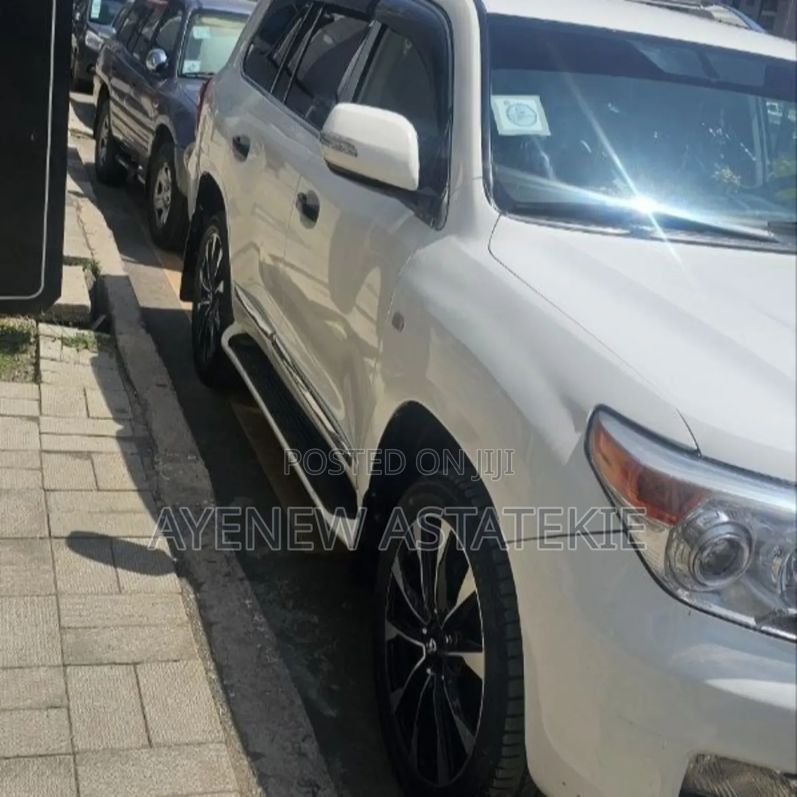Toyota Land Cruiser 2011 White