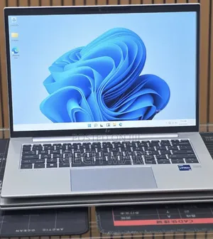 New Laptop HP EliteBook 840 G10 16GB Intel Core i7 SSD 512GB