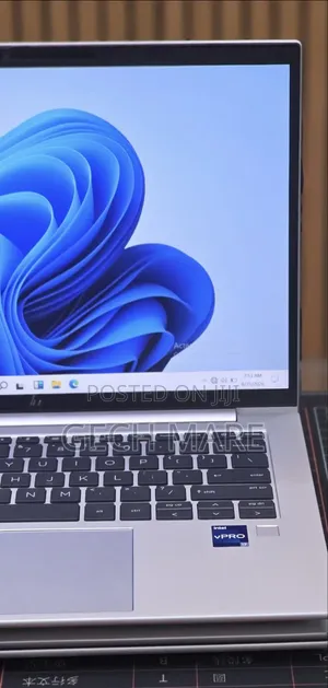 New Laptop HP EliteBook 840 G10 16GB Intel Core i7 SSD 512GB