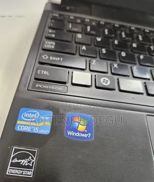 Laptop Toshiba Portege R830 6GB Intel Core i5 HDD 750GB
