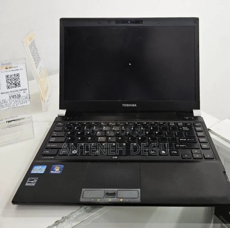 Laptop Toshiba Portege R830 6GB Intel Core i5 HDD 750GB