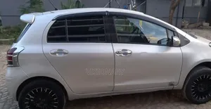 Toyota Yaris 2009 Silver
