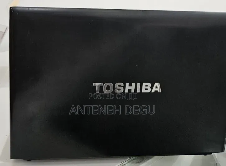 Laptop Toshiba Portege R830 6GB Intel Core i5 HDD 750GB