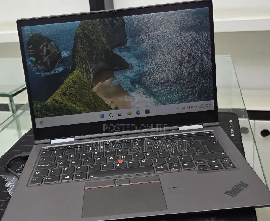 New Laptop Lenovo ThinkPad X1 Yoga 16GB Intel Core i7 SSD 512GB