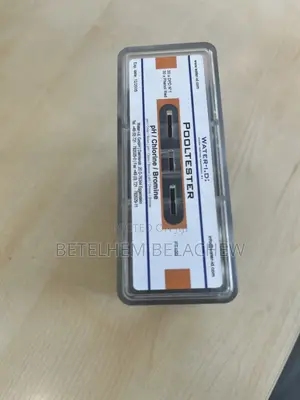 pH and Chlorine Testing Pooltester