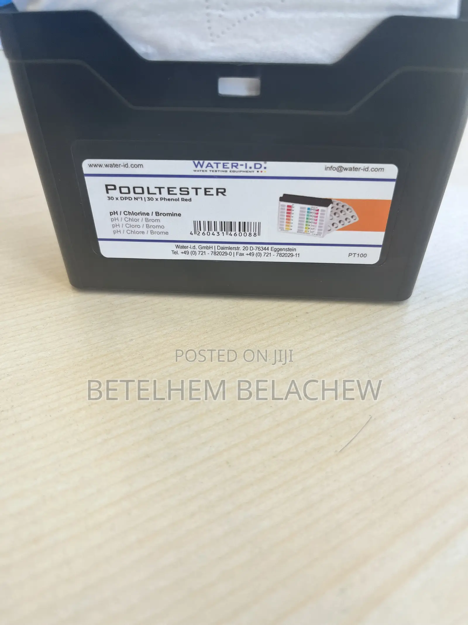 pH and Chlorine Testing Pooltester