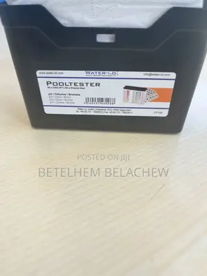 pH and Chlorine Testing Pooltester