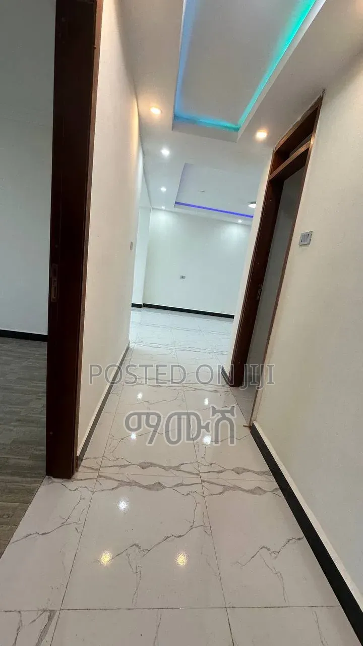 Furnished 3bdrm Condo in ቦሌ አራብሳ ኮንዶሚኒየም, Bole for sale