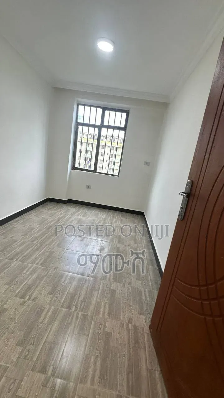 Furnished 3bdrm Condo in ቦሌ አራብሳ ኮንዶሚኒየም, Bole for sale