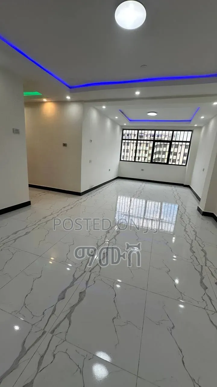 Furnished 3bdrm Condo in ቦሌ አራብሳ ኮንዶሚኒየም, Bole for sale