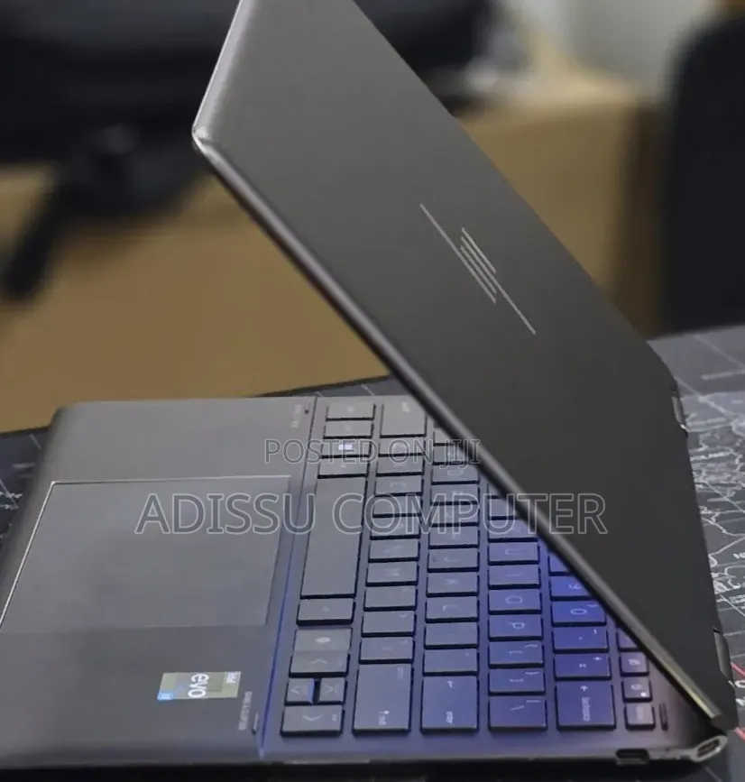 New Laptop HP Spectre 16GB Intel Core i7 SSD 512GB