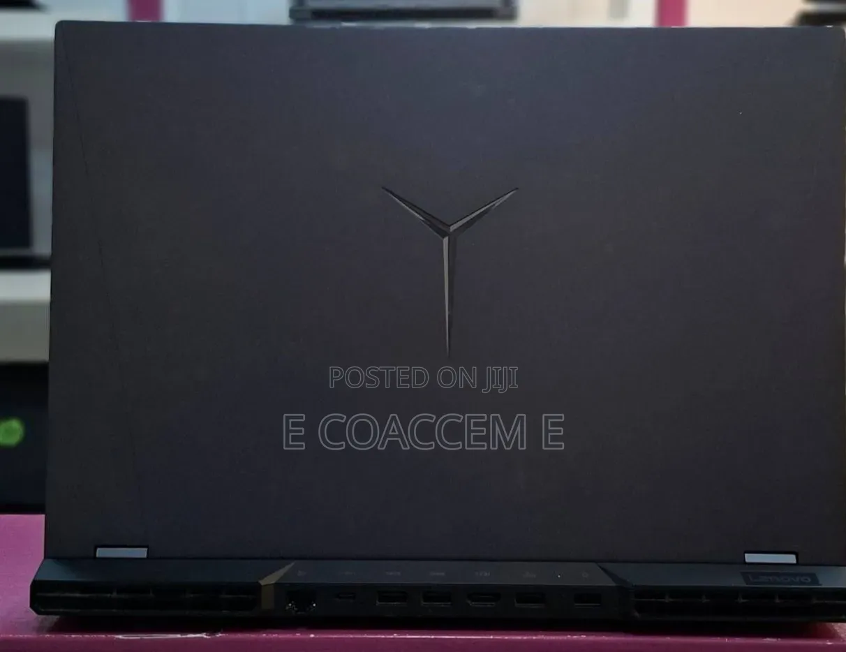New Laptop Lenovo Legion 5 16GB AMD Ryzen 7 SSD 512GB