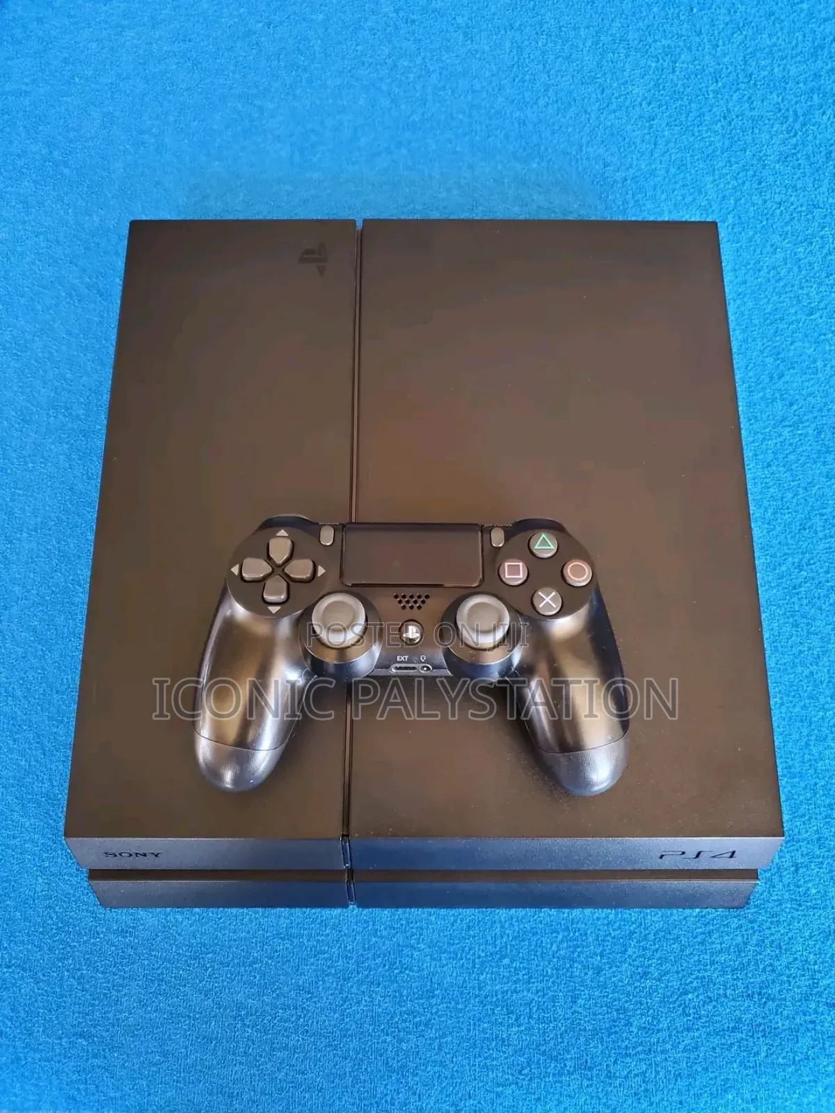 ICONIC PALYSTATION 4 FAT With Two ORGNIAL Controller