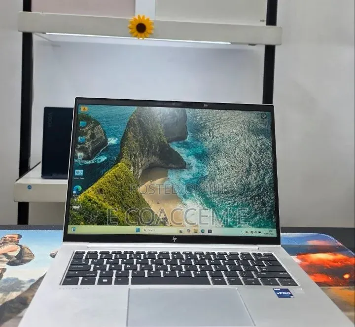 New Laptop HP EliteBook 840 G9 16GB Intel Core i7 SSD 512GB