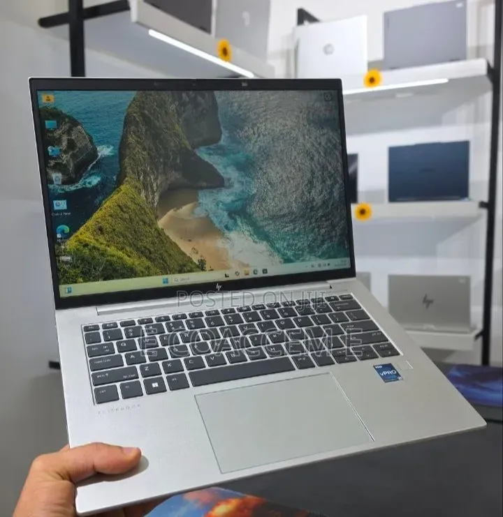 New Laptop HP EliteBook 840 G9 16GB Intel Core i7 SSD 512GB