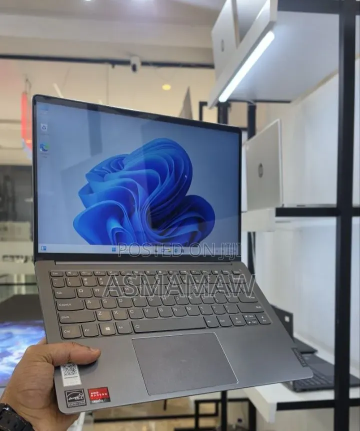 New Laptop Lenovo Ideapad 3 16GB AMD Ryzen 7 SSD 512GB