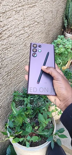 New Samsung Galaxy S22 Ultra 5G 512 GB Purple
