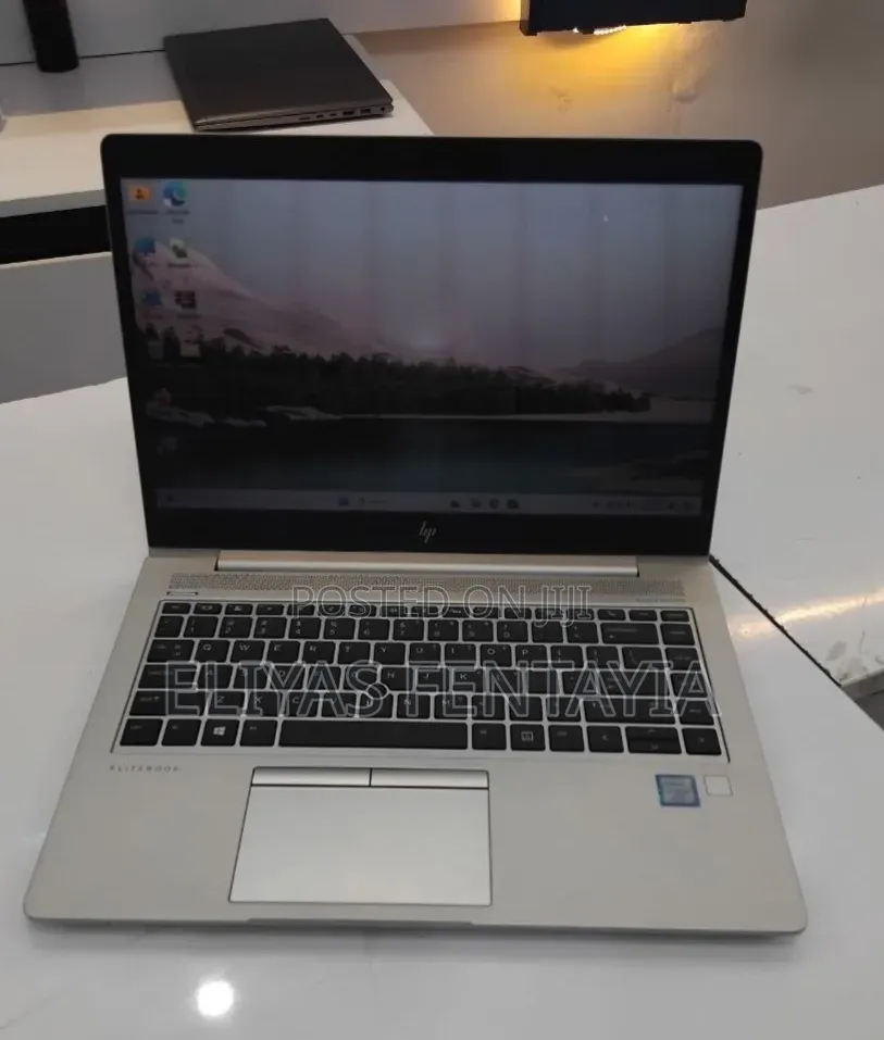 New Laptop HP EliteBook 840 G5 8GB Intel Core Ultra 7 SSD 512GB