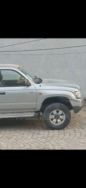 Toyota Hilux 2001 Silver