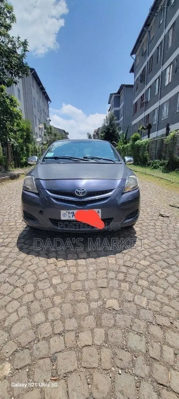 Toyota Belta 2007 Gray